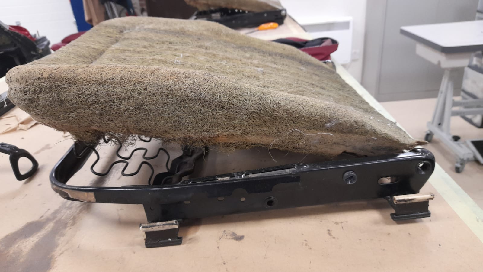 12 02 2021 Mercedes 500SL craigs Lydia making seat 12 1