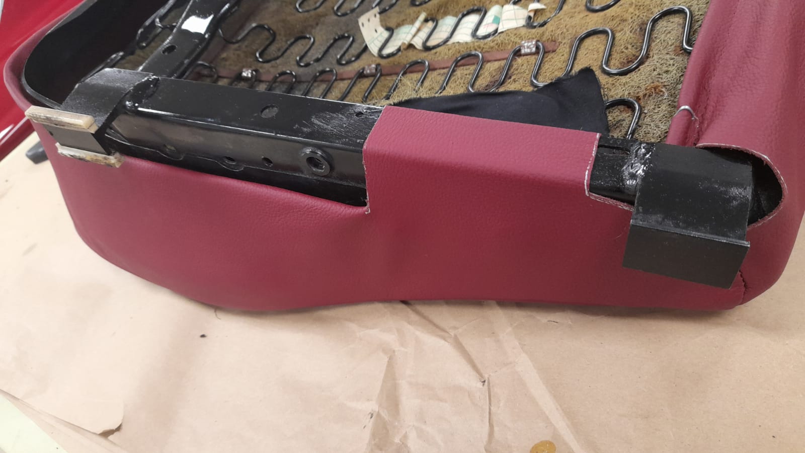 12 02 2021 Mercedes 500SL craigs Lydia making seat 20 1