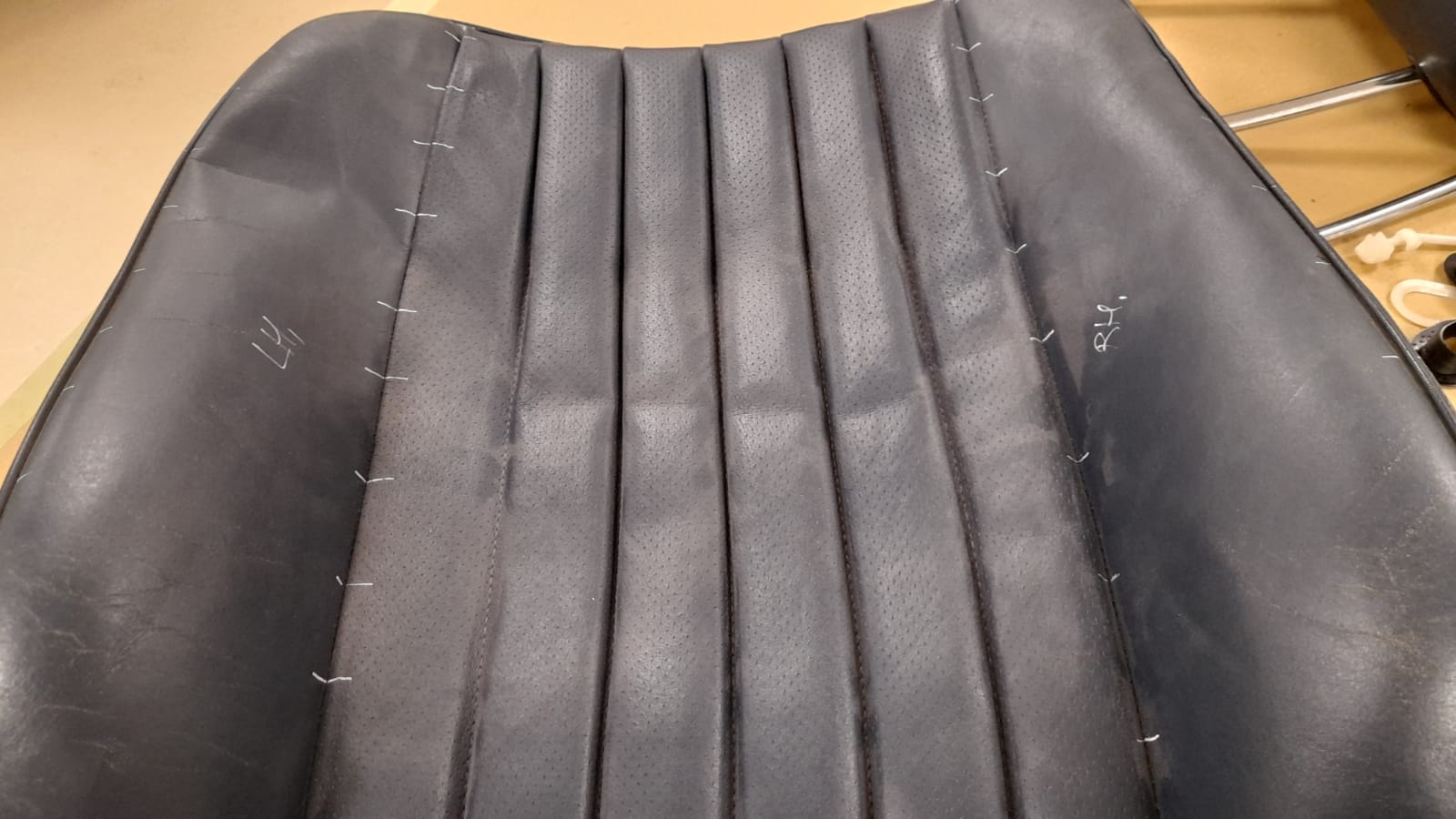 12 02 2021 Mercedes 500SL craigs Lydia making seat 26 1