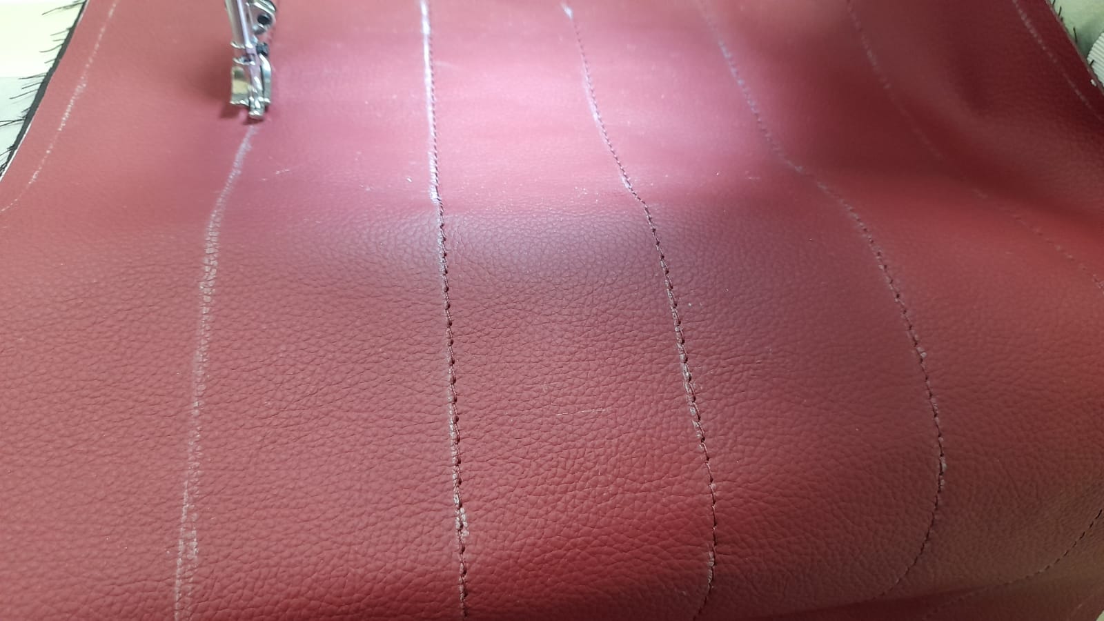 12 02 2021 Mercedes 500SL craigs Lydia making seat 35 1