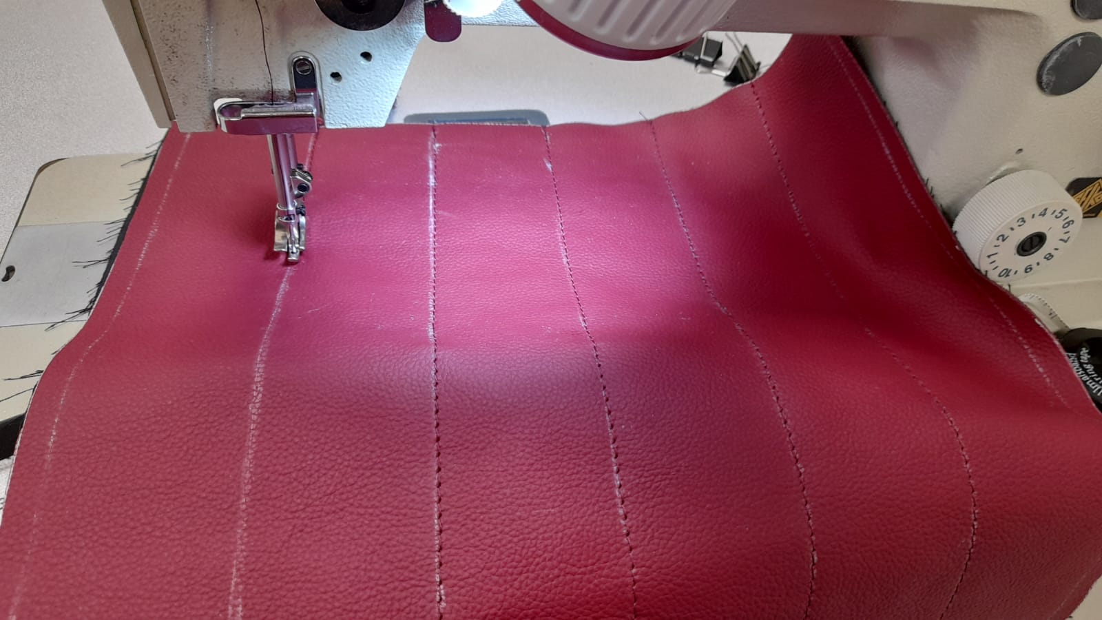 12 02 2021 Mercedes 500SL craigs Lydia making seat 36 1