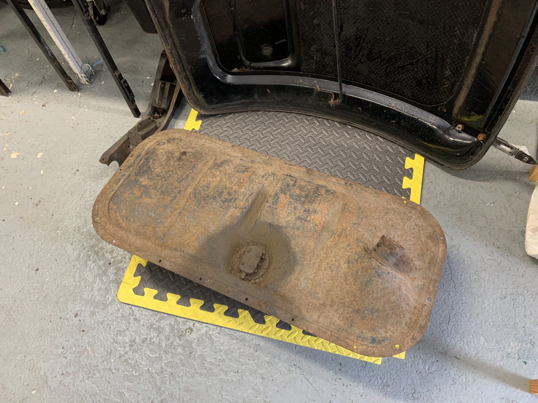 120221 Morris Minor Inspection 4 1 1