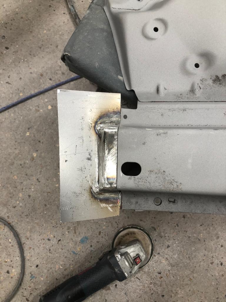 15022021 1991 vw t4 james wheel arch weld and place 9 1