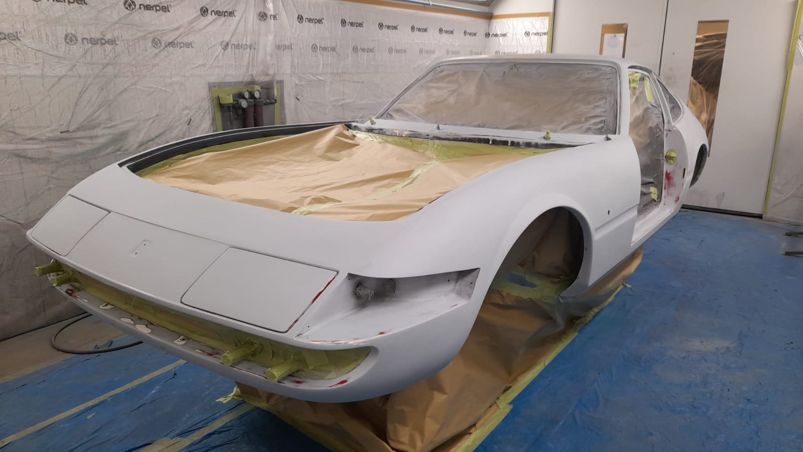 15022021 Ferrari Daytona masked and primed 6 1