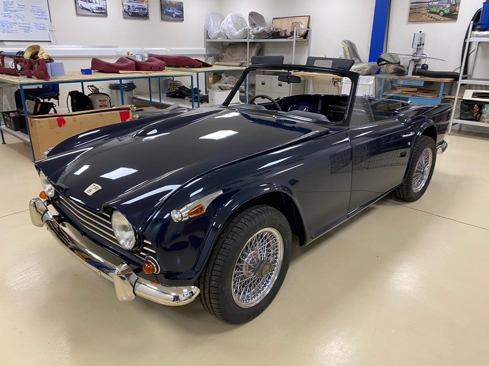 17022020 Triumph TR5 trim fitting 2 1 1