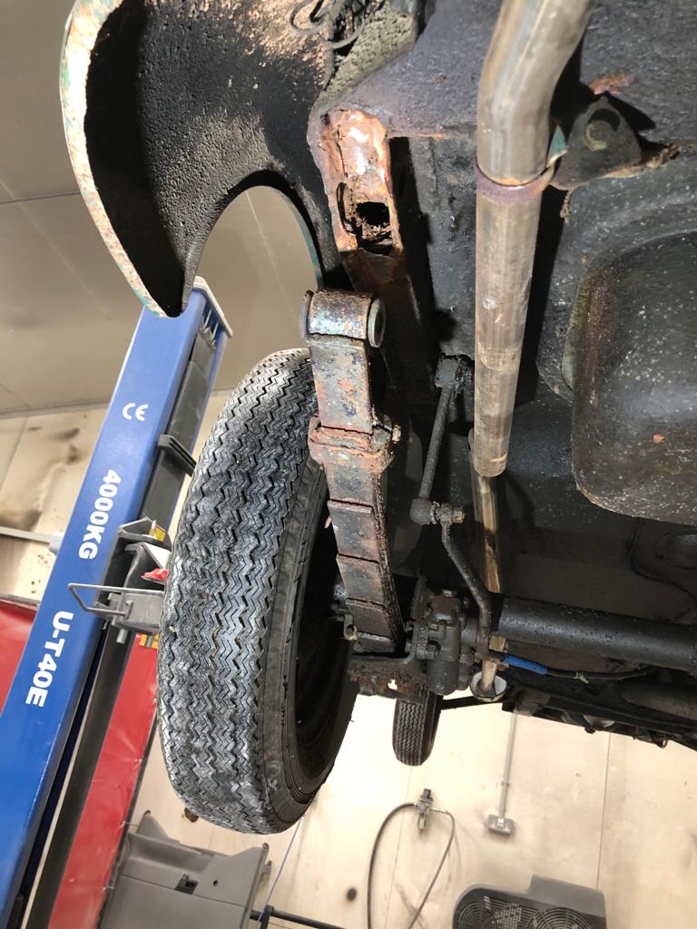 17022021 1949 Morris Minor Lowlight spring welding 1 1