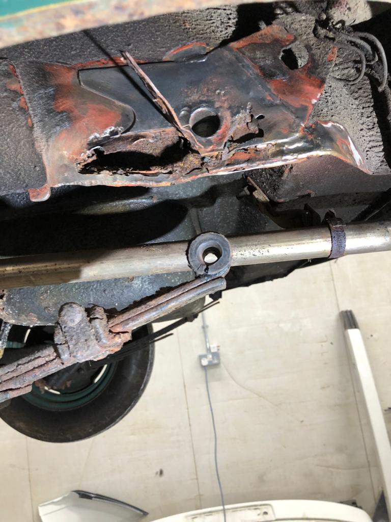 17022021 1949 Morris Minor Lowlight spring welding 7 1