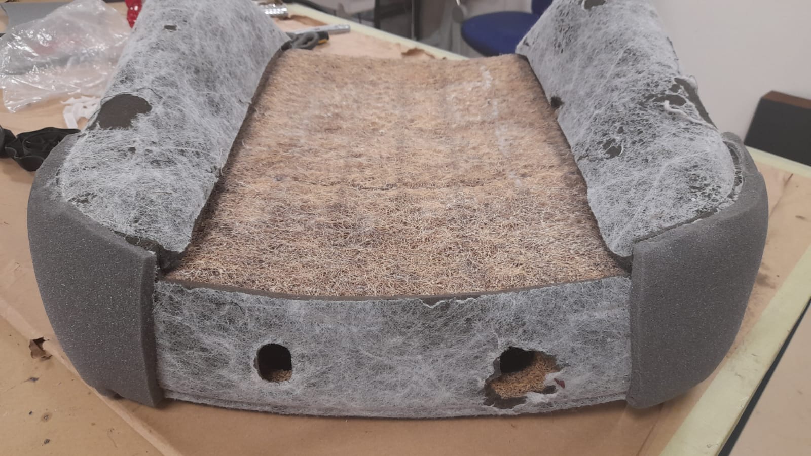 17022021 Mercedes 500SL seat cover and frame 1 1