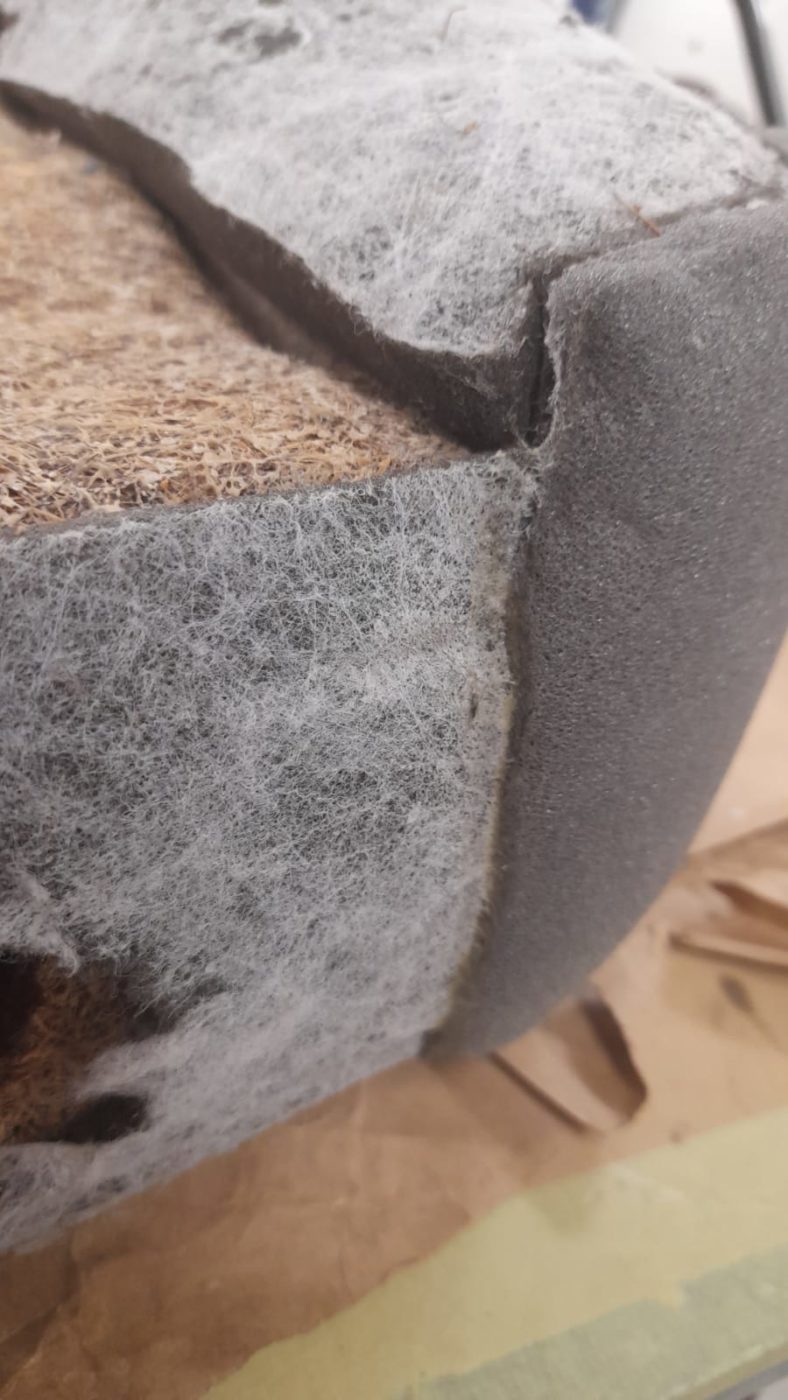 17022021 Mercedes 500SL seat cover and frame 16 1