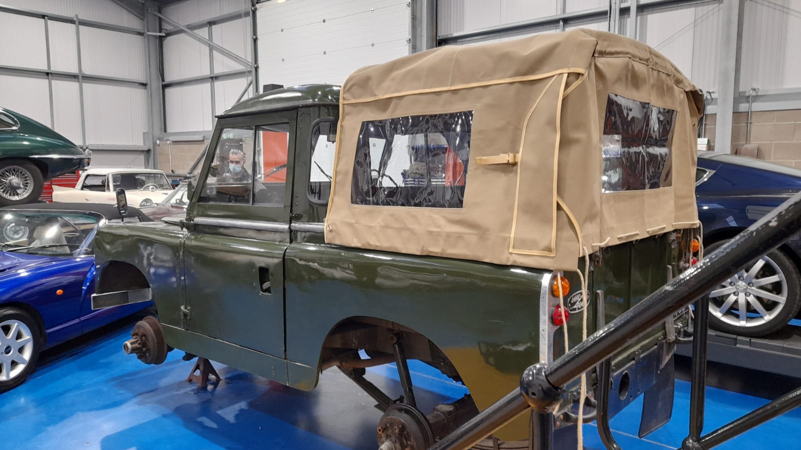 19022021 1964 Land Rover canvas tilt 1 1