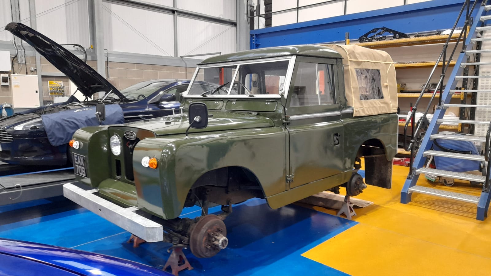 19022021 1964 Land Rover canvas tilt 5 1