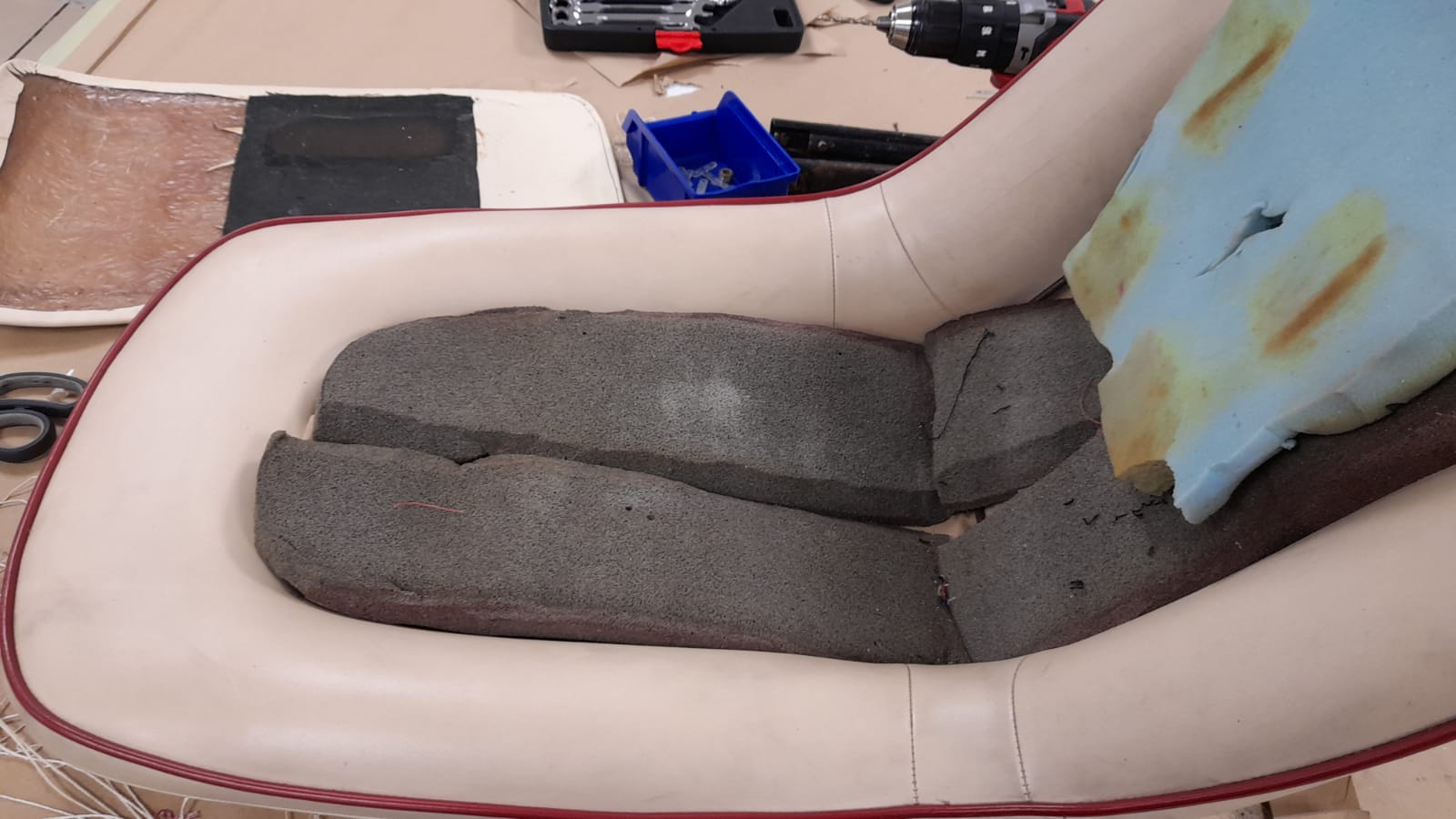 19022021 Ferarri Daytona seat refurbishment 20 1