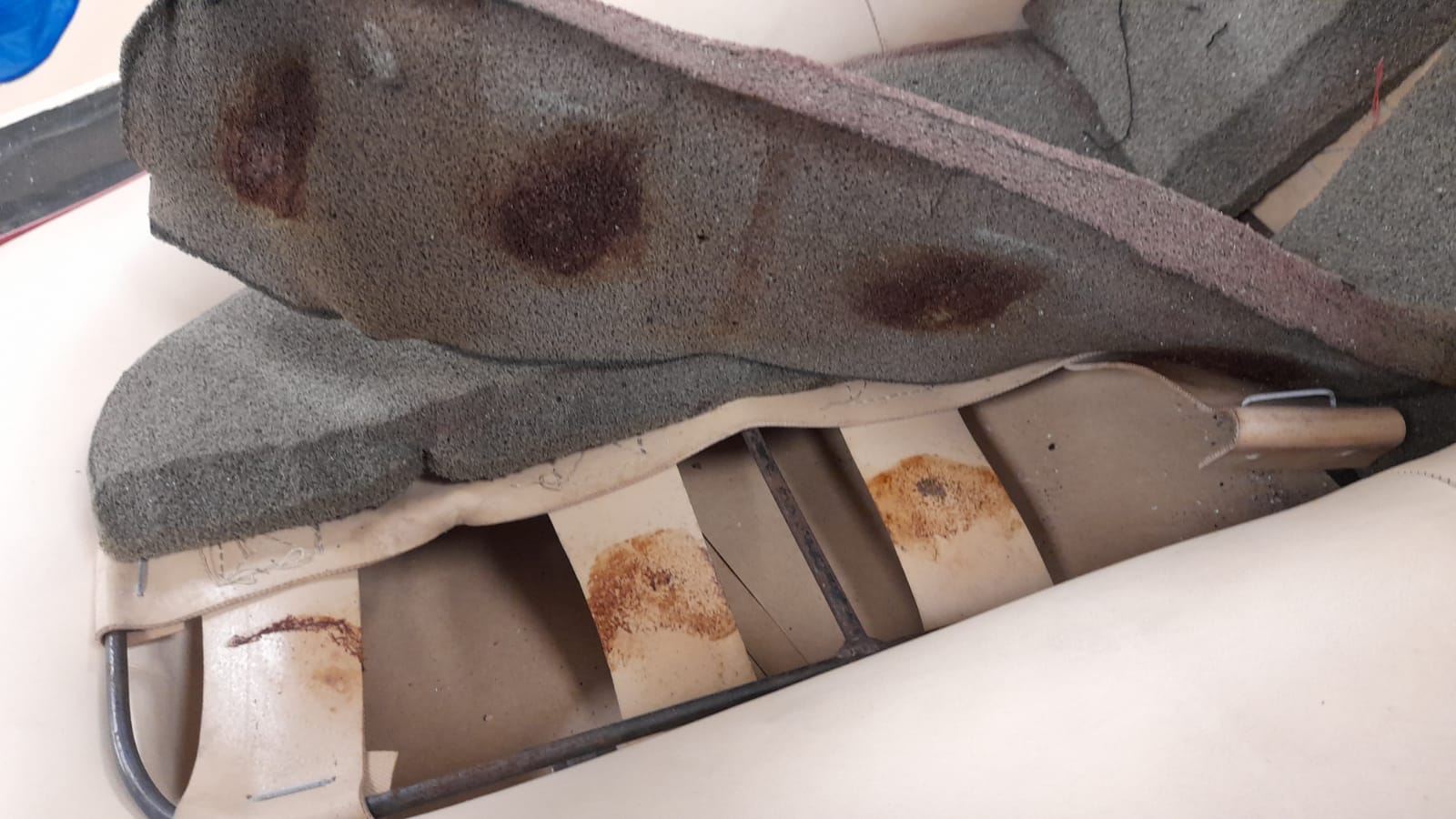 19022021 Ferarri Daytona seat refurbishment 22 1