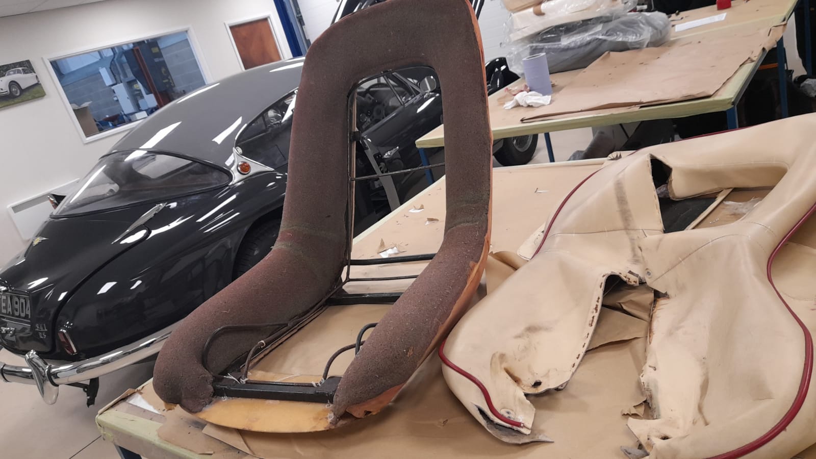 19022021 Ferarri Daytona seat refurbishment 24 1