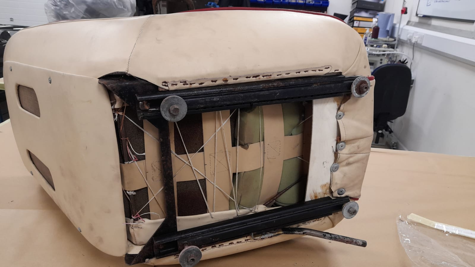 19022021 Ferarri Daytona seat refurbishment 3 1