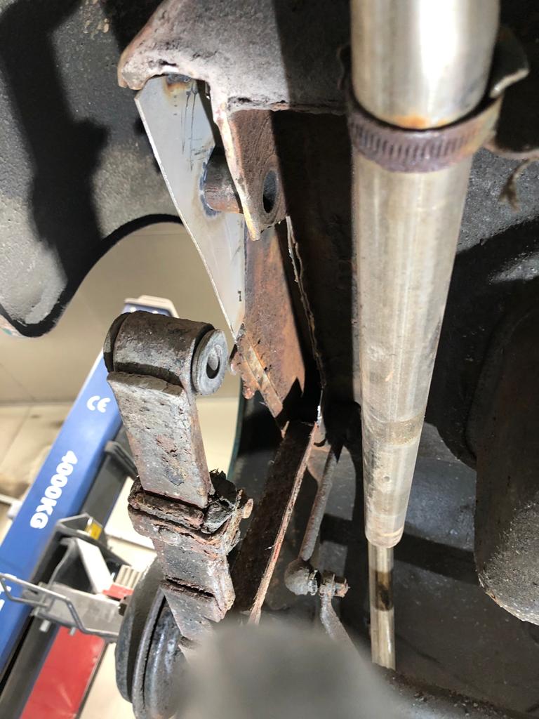 19022021 Morris Minor Lowlight chassis repair 10 1