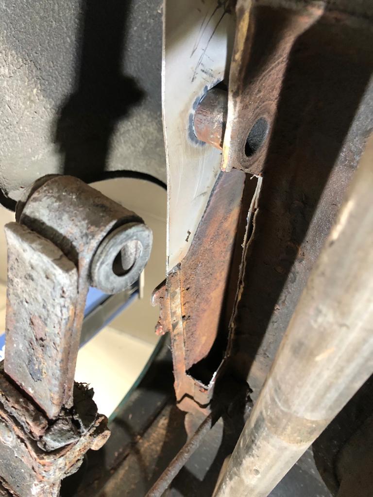 19022021 Morris Minor Lowlight chassis repair 11 1