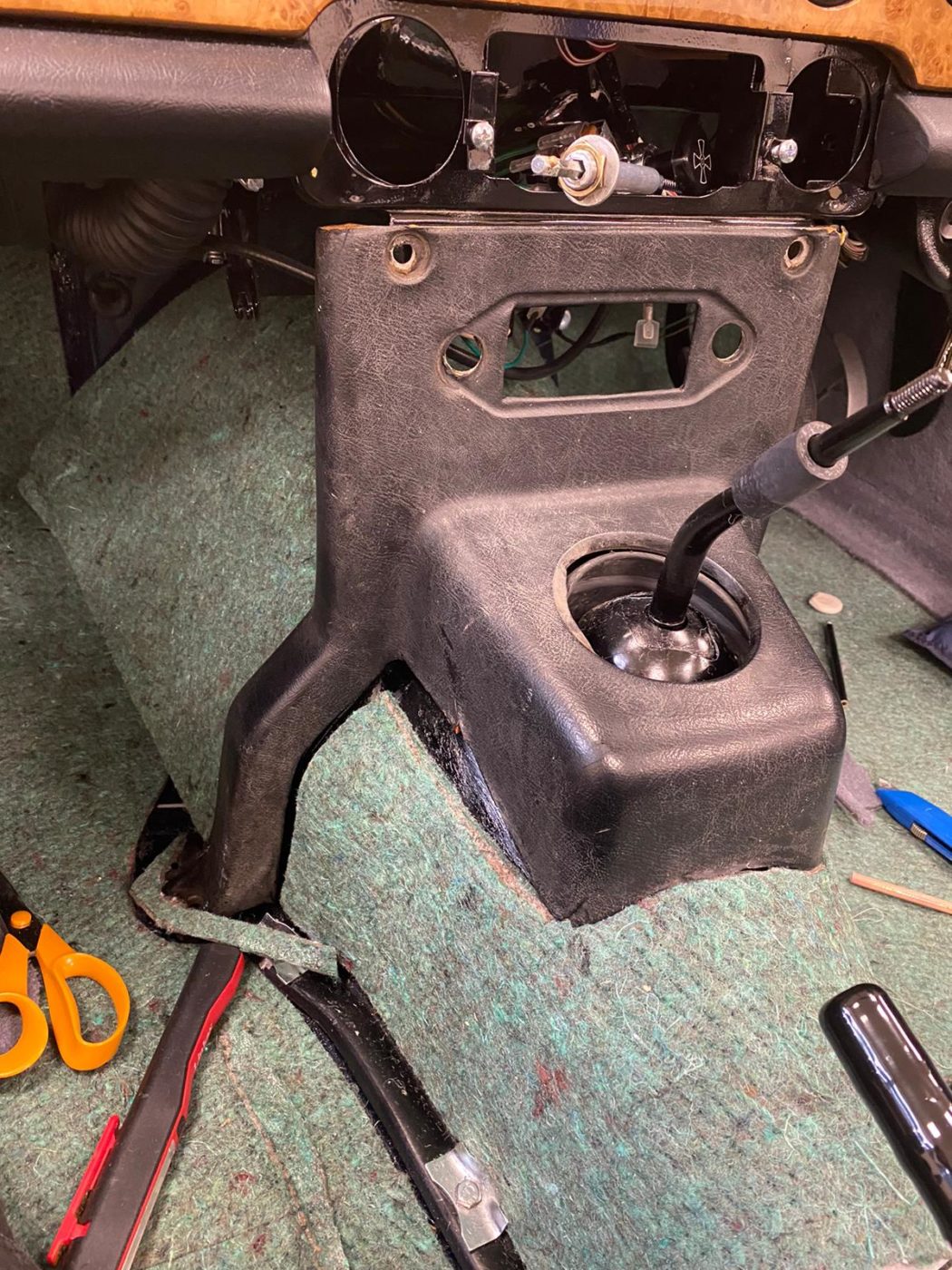 19022021 Triumph TR5 footwell carpet 12 1