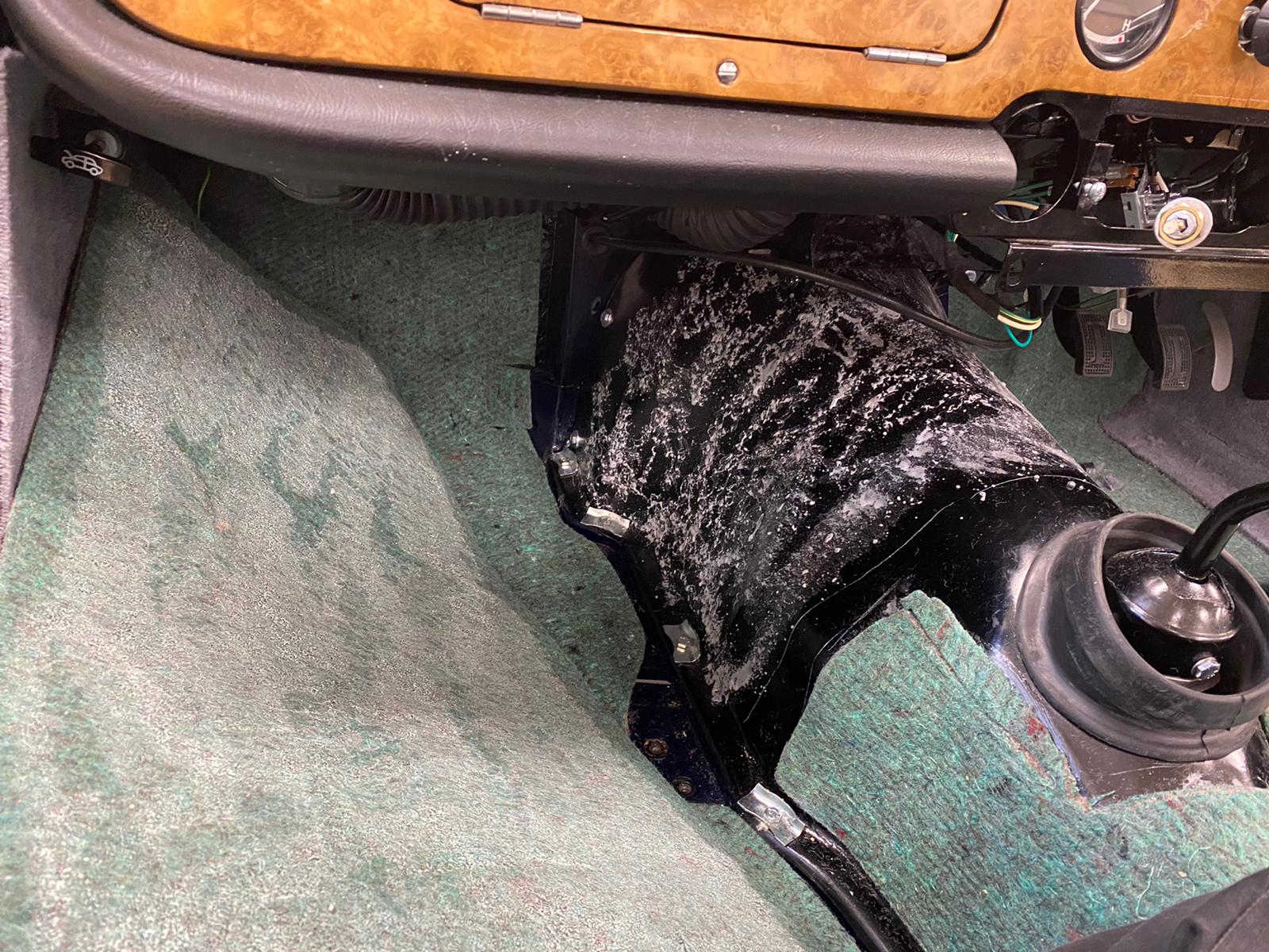 19022021 Triumph TR5 footwell carpet 15 1