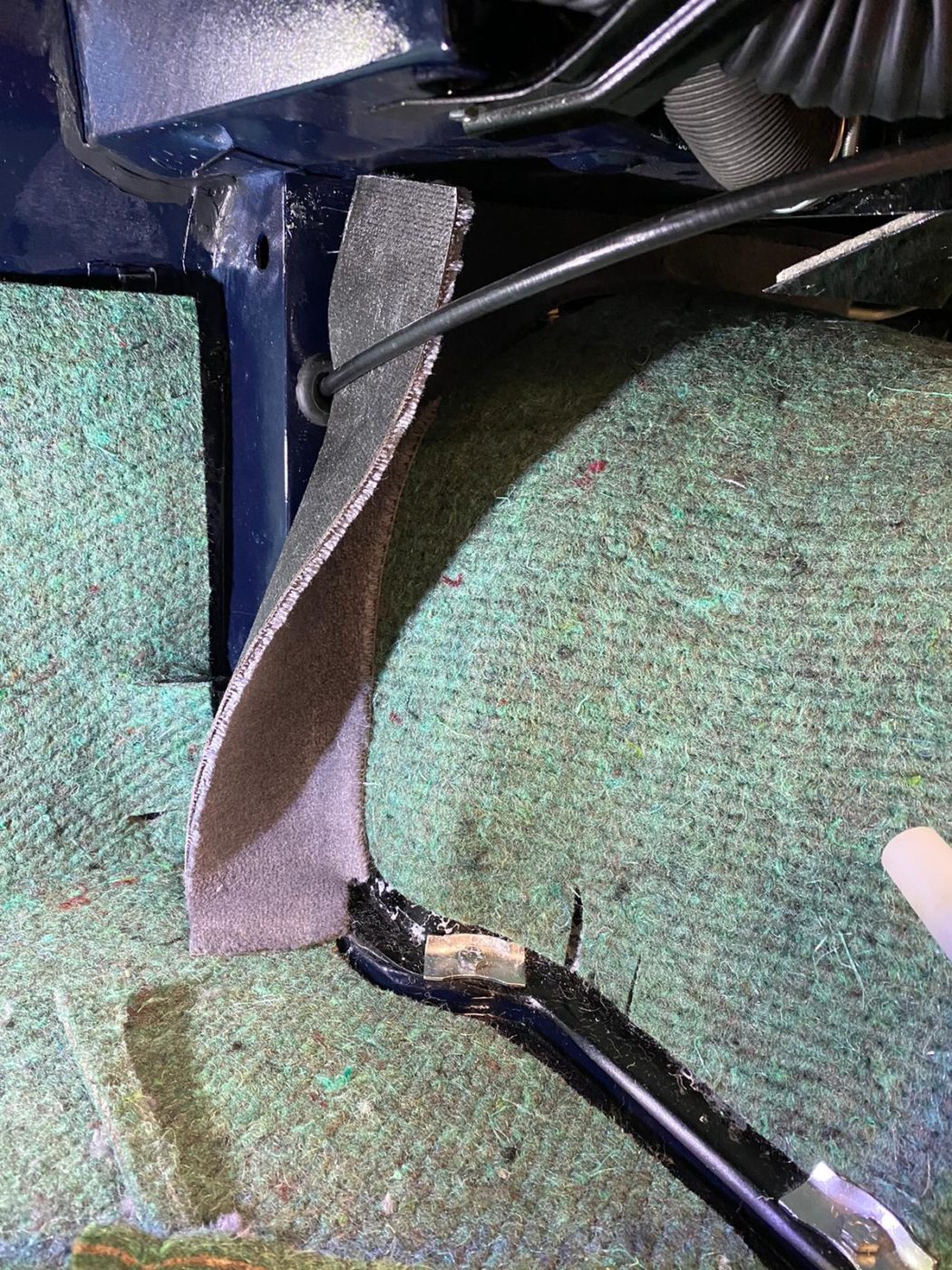 19022021 Triumph TR5 footwell carpet 22 1