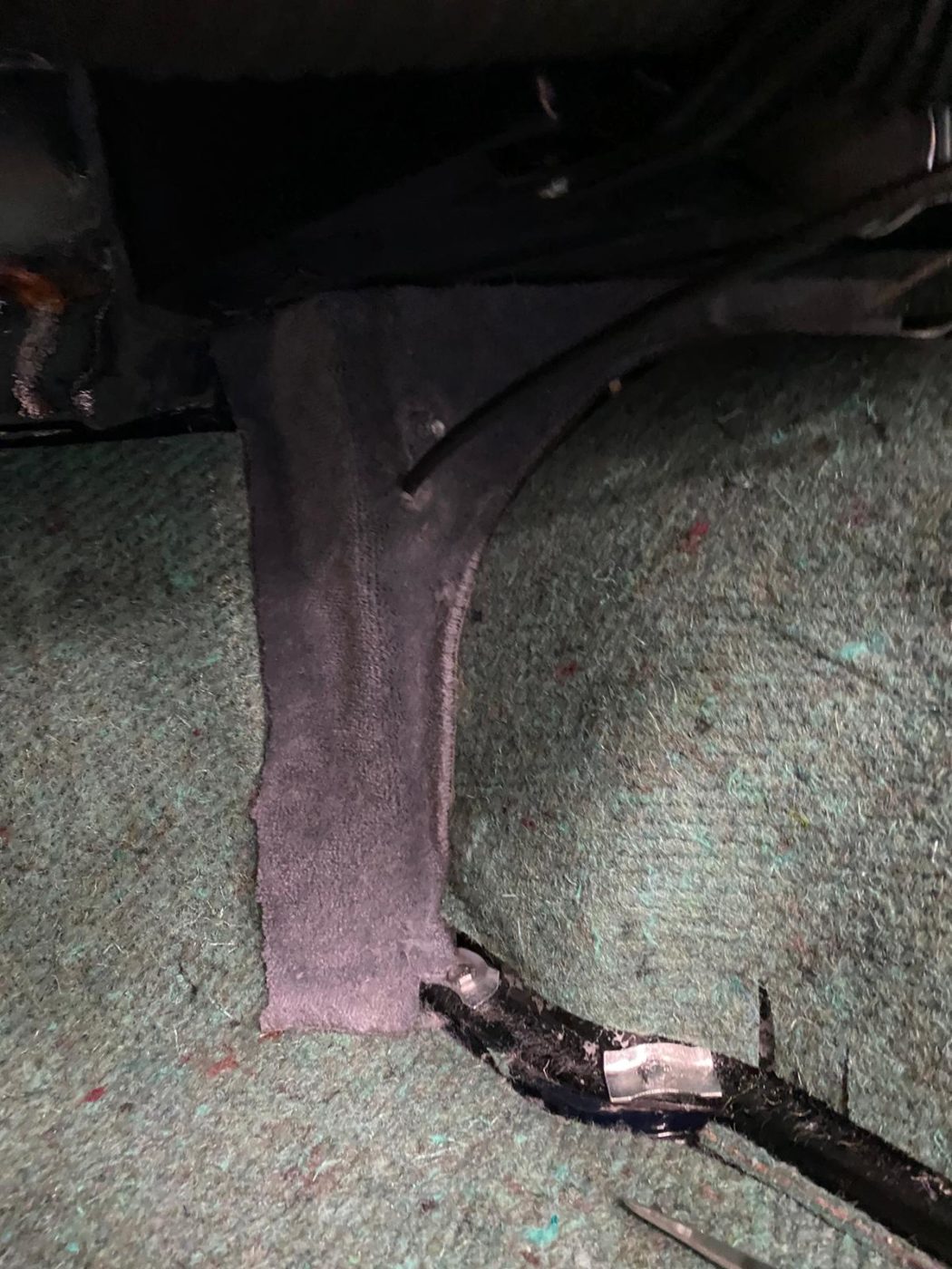 19022021 Triumph TR5 footwell carpet 23 1