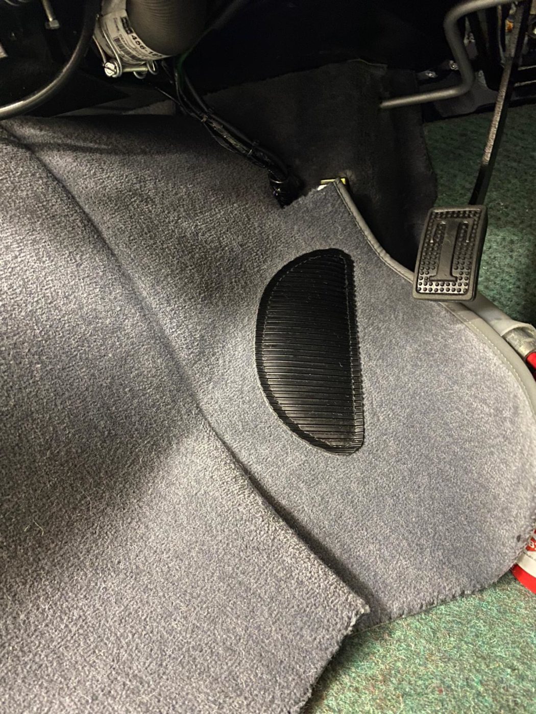 19022021 Triumph TR5 footwell carpet 27 1