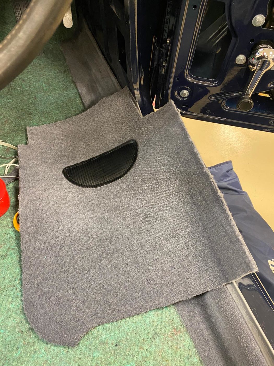 19022021 Triumph TR5 footwell carpet 8 1