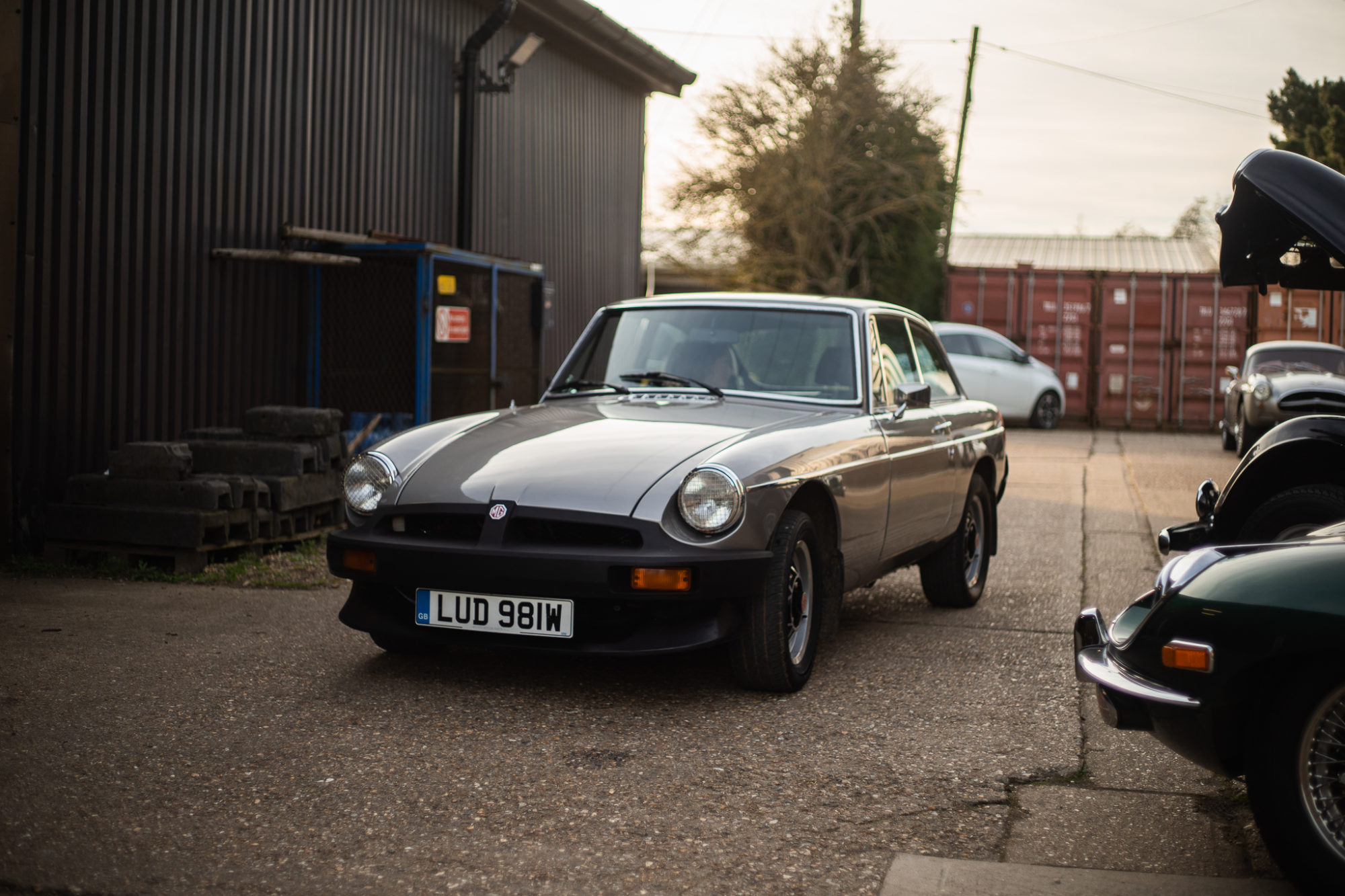 23 02 2021 Charlotte in MGB GT BTS 07 1