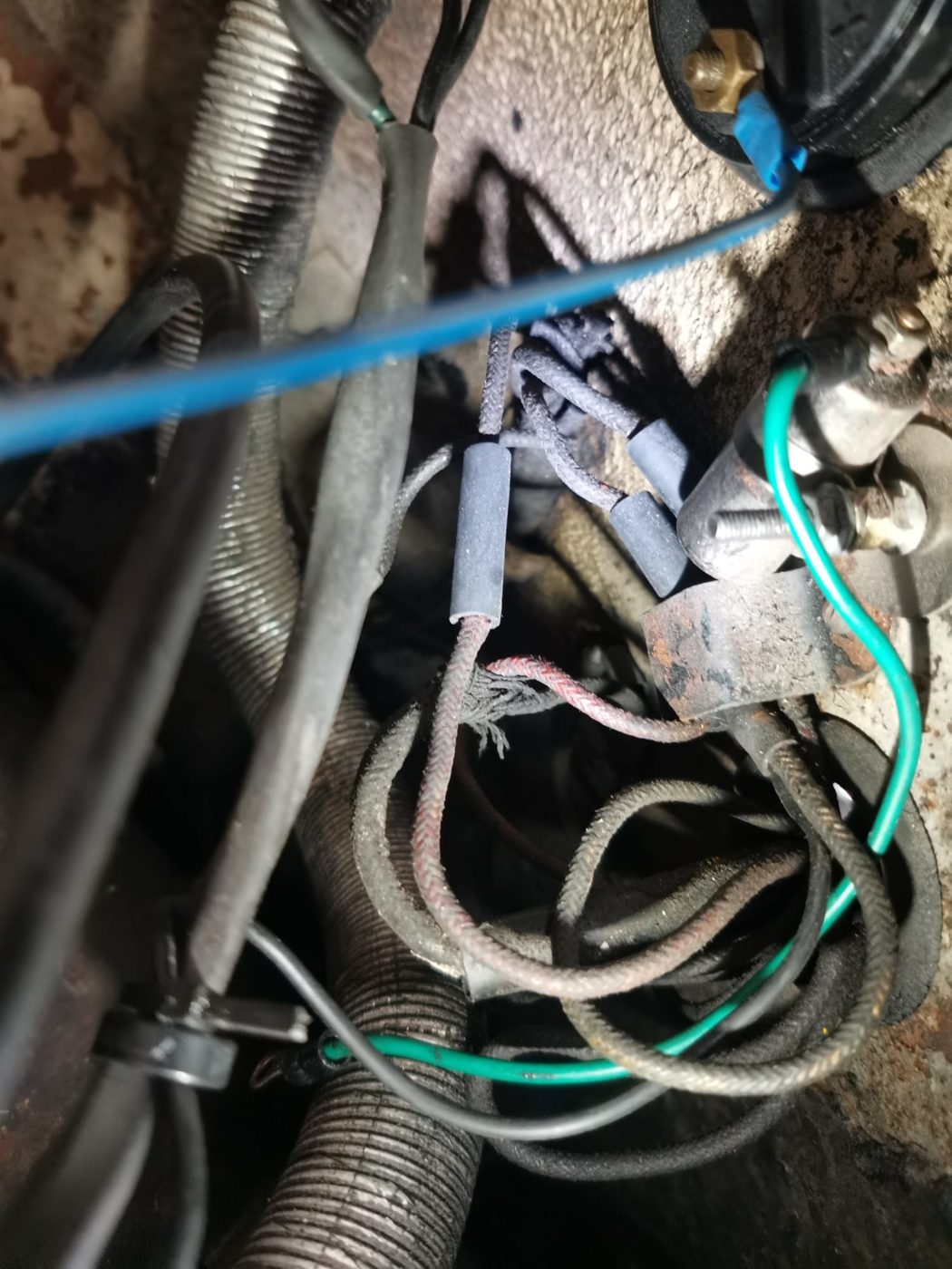 Tom rewiring silver jensen 25 1