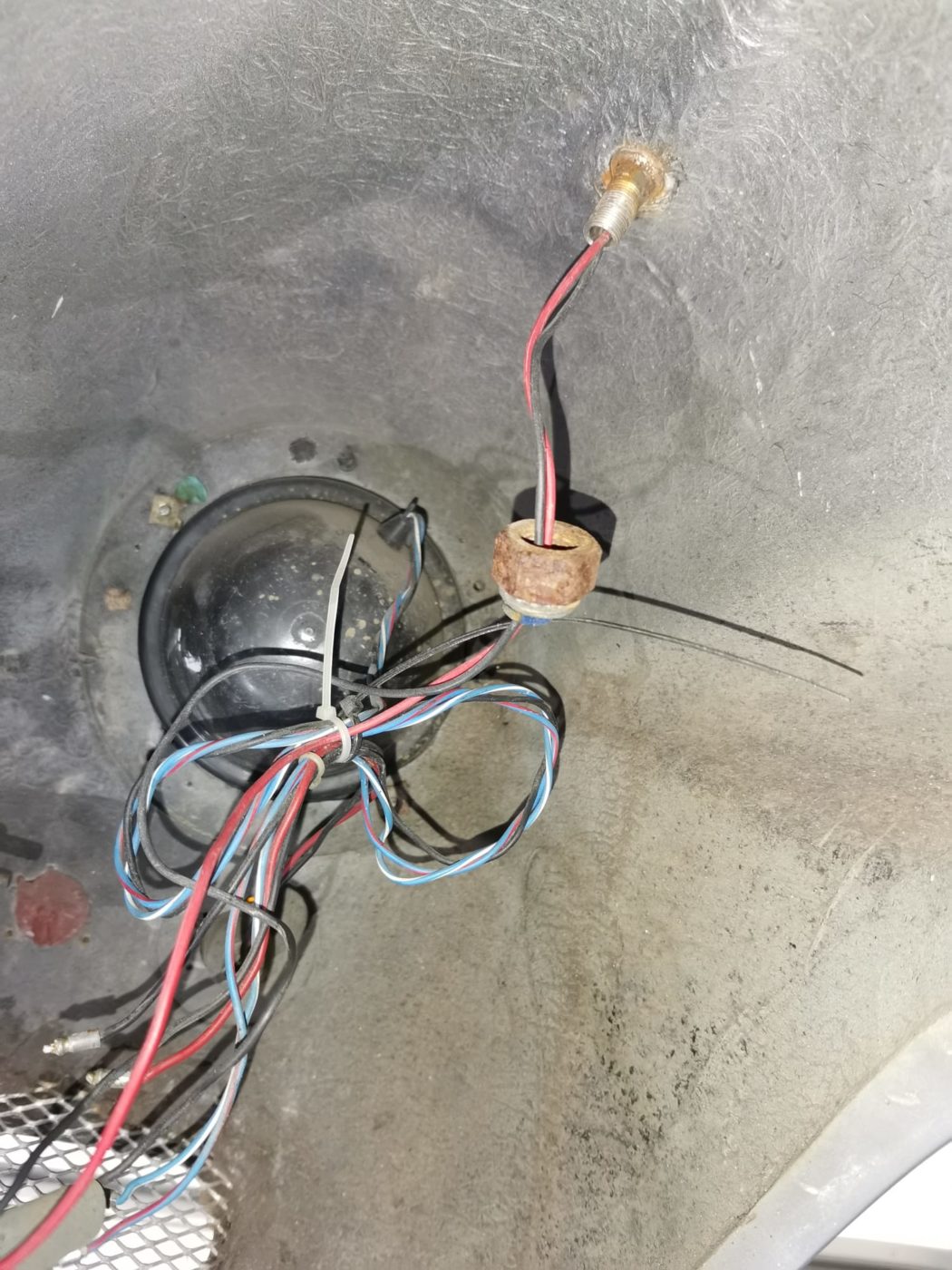 Tom rewiring silver jensen 4 1