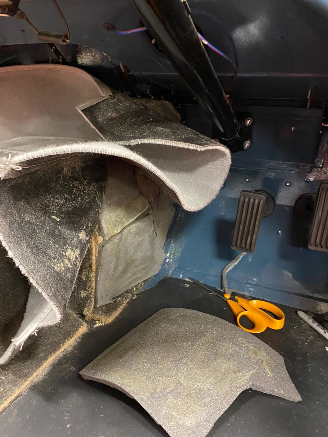 jaguar XK150 carpet process 20 1