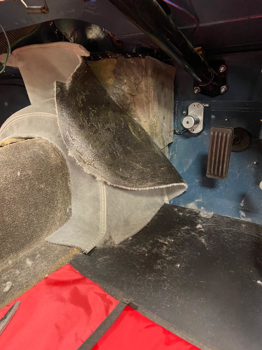 jaguar XK150 carpet process 21 1