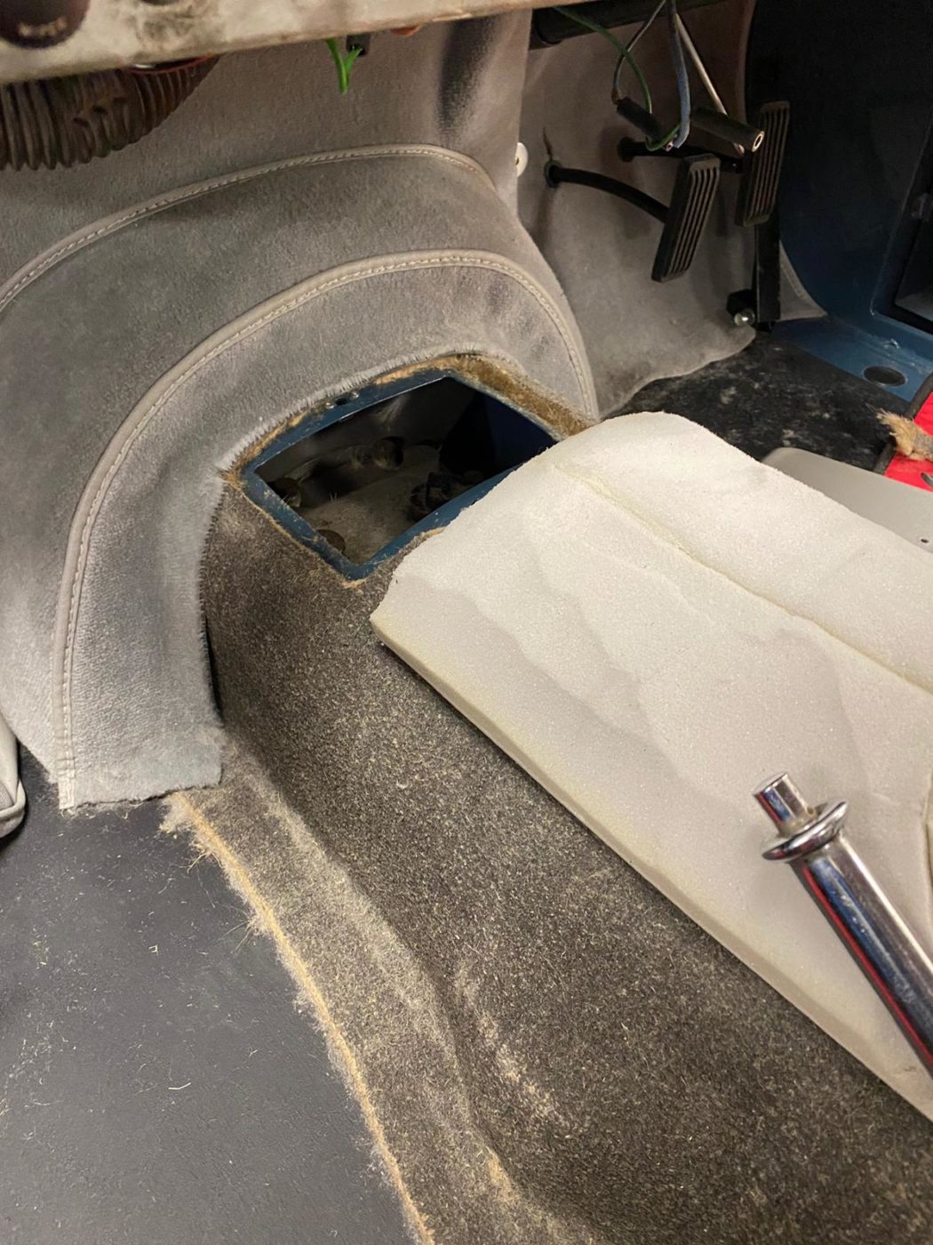 jaguar XK150 carpet process 34 1