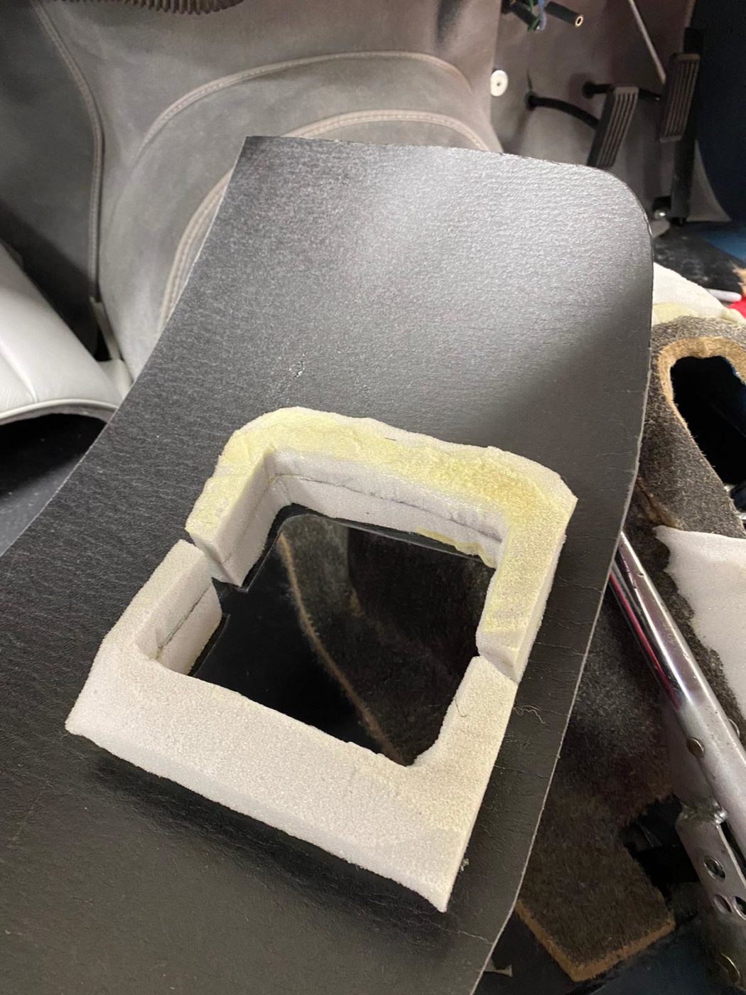 jaguar XK150 carpet process 37 1