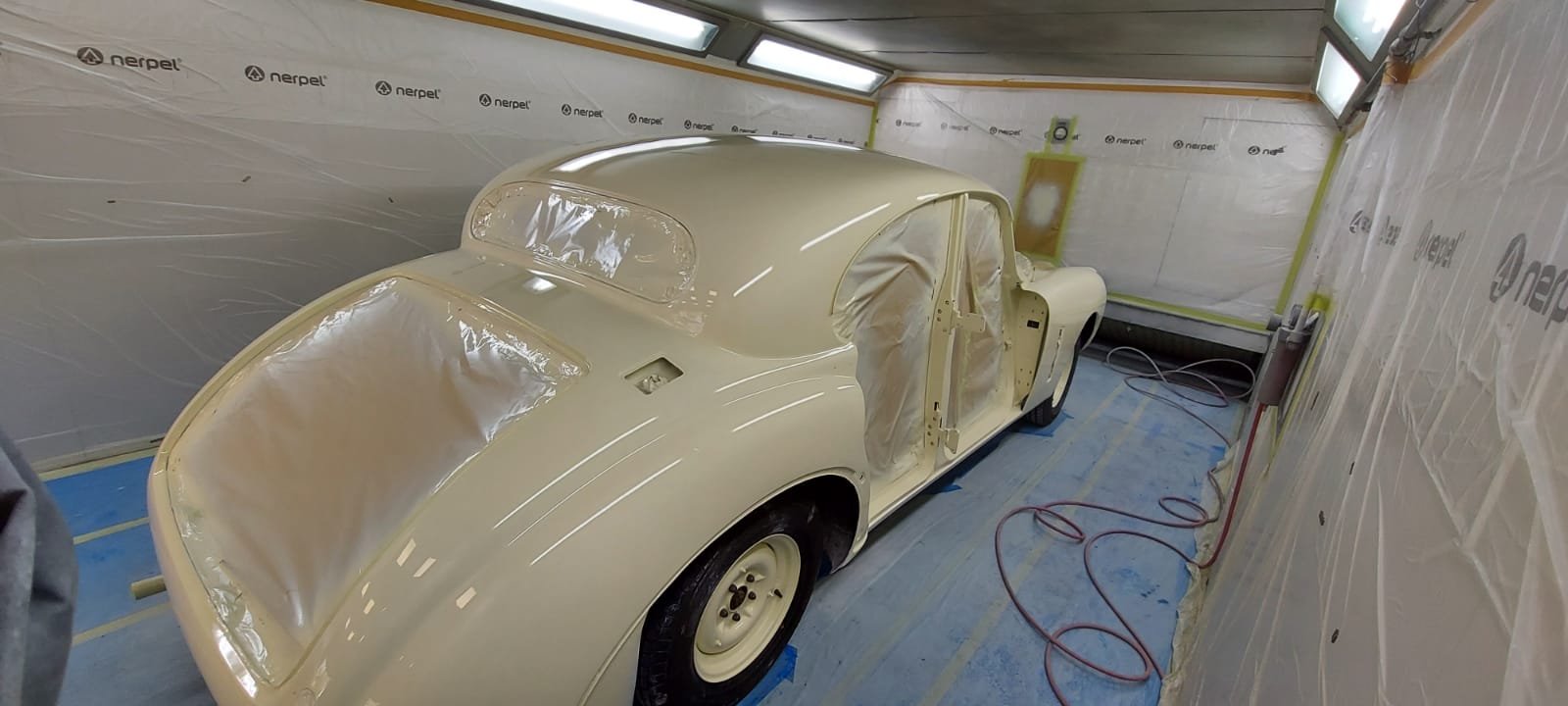 01042021 Jaguar MKVII painted 1 1