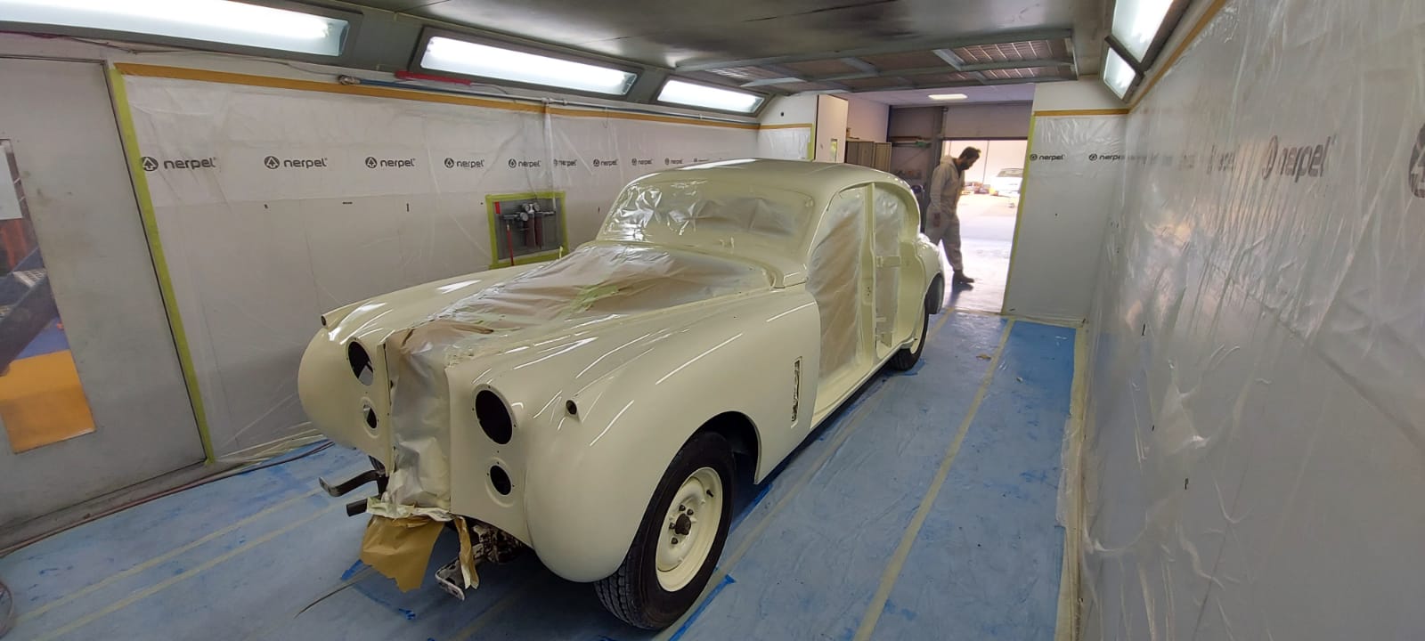 01042021 Jaguar MKVII painted 3 1