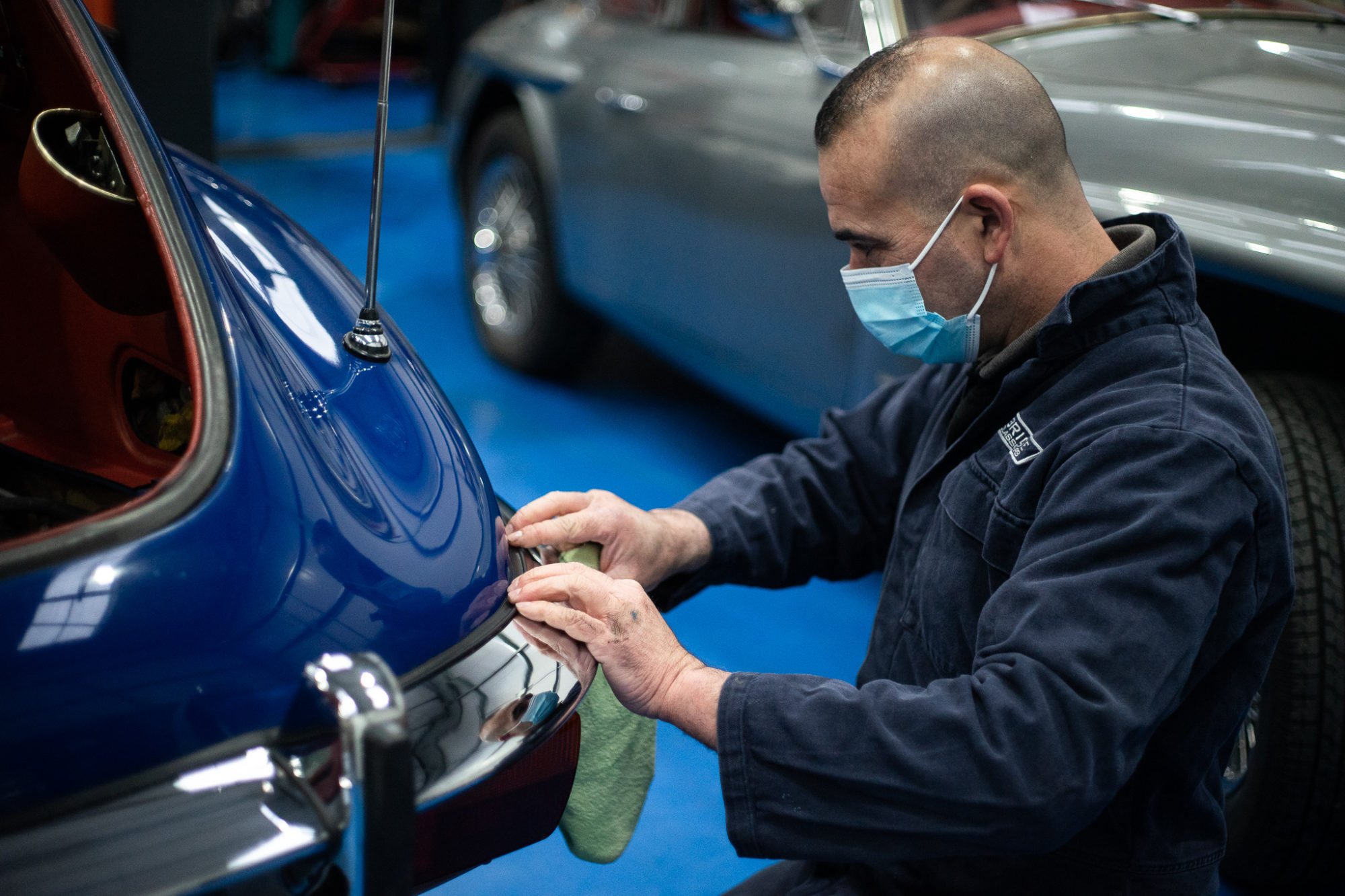 02 03 2021 Blue Etype bumpber chrome 1 2