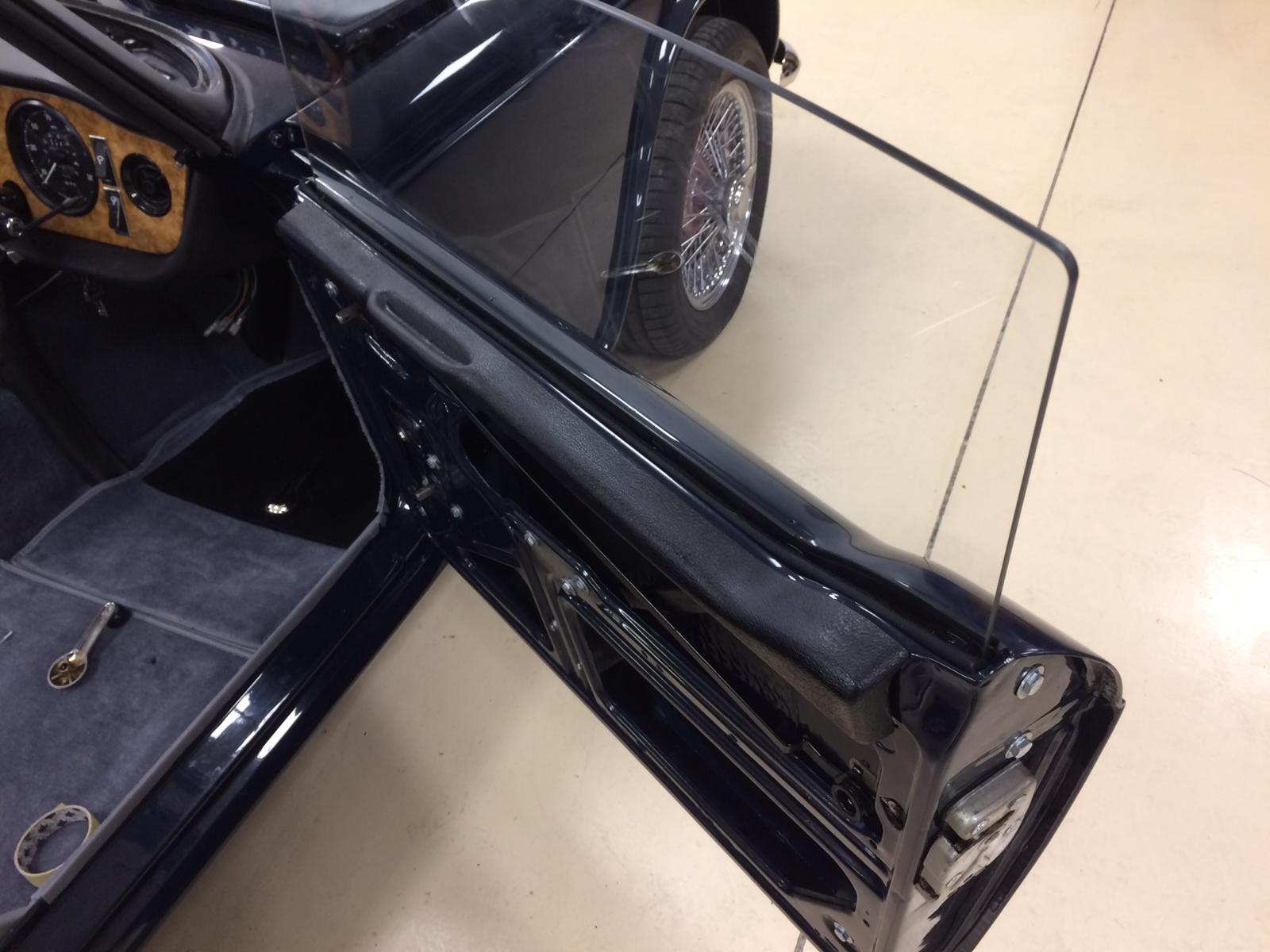 02 03 2021 Triumph TR5 dave door crash pad fitted 2 1