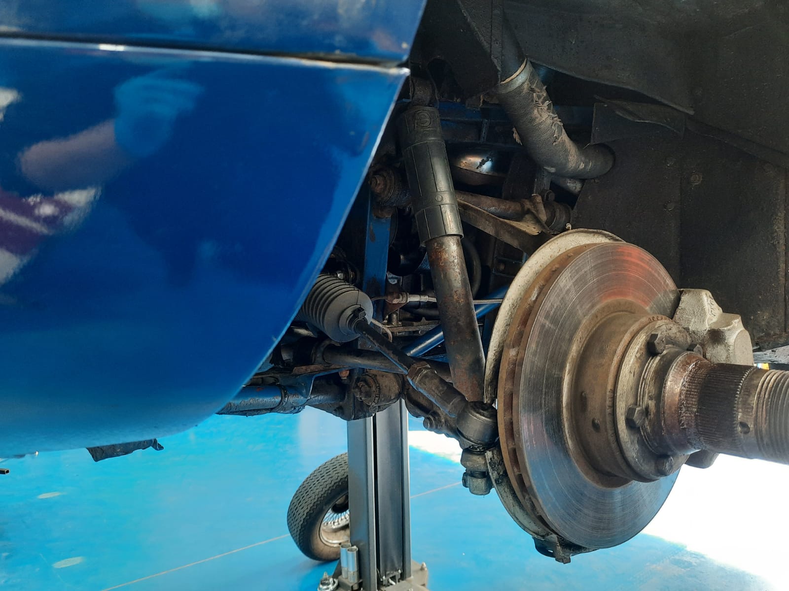 02032021 Blue Etype Steering rack tie rod ends replaced and clutch slave cylinder 3 1