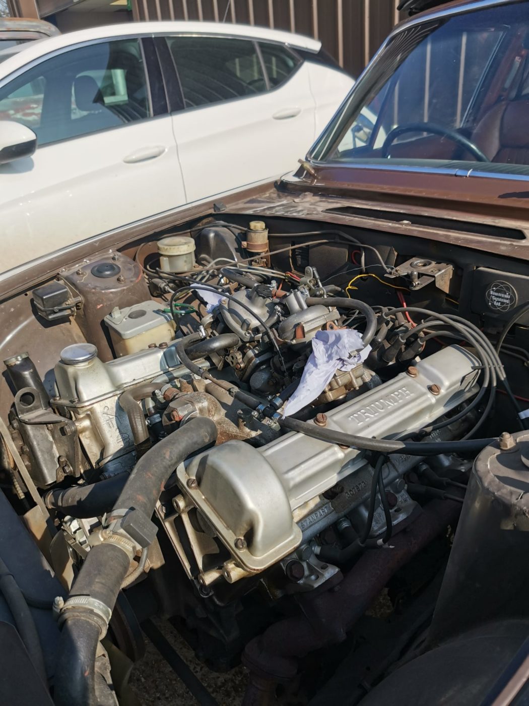 03 03 2021 Triumph Stag Rocker Cover changed by Tom 2 2