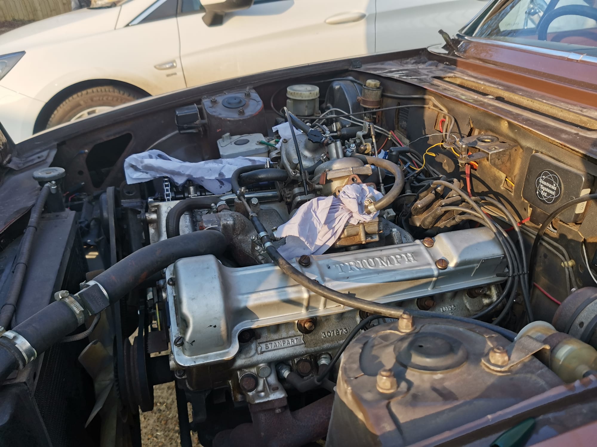 03 03 2021 Triumph Stag Rocker Cover changed by Tom 5 2