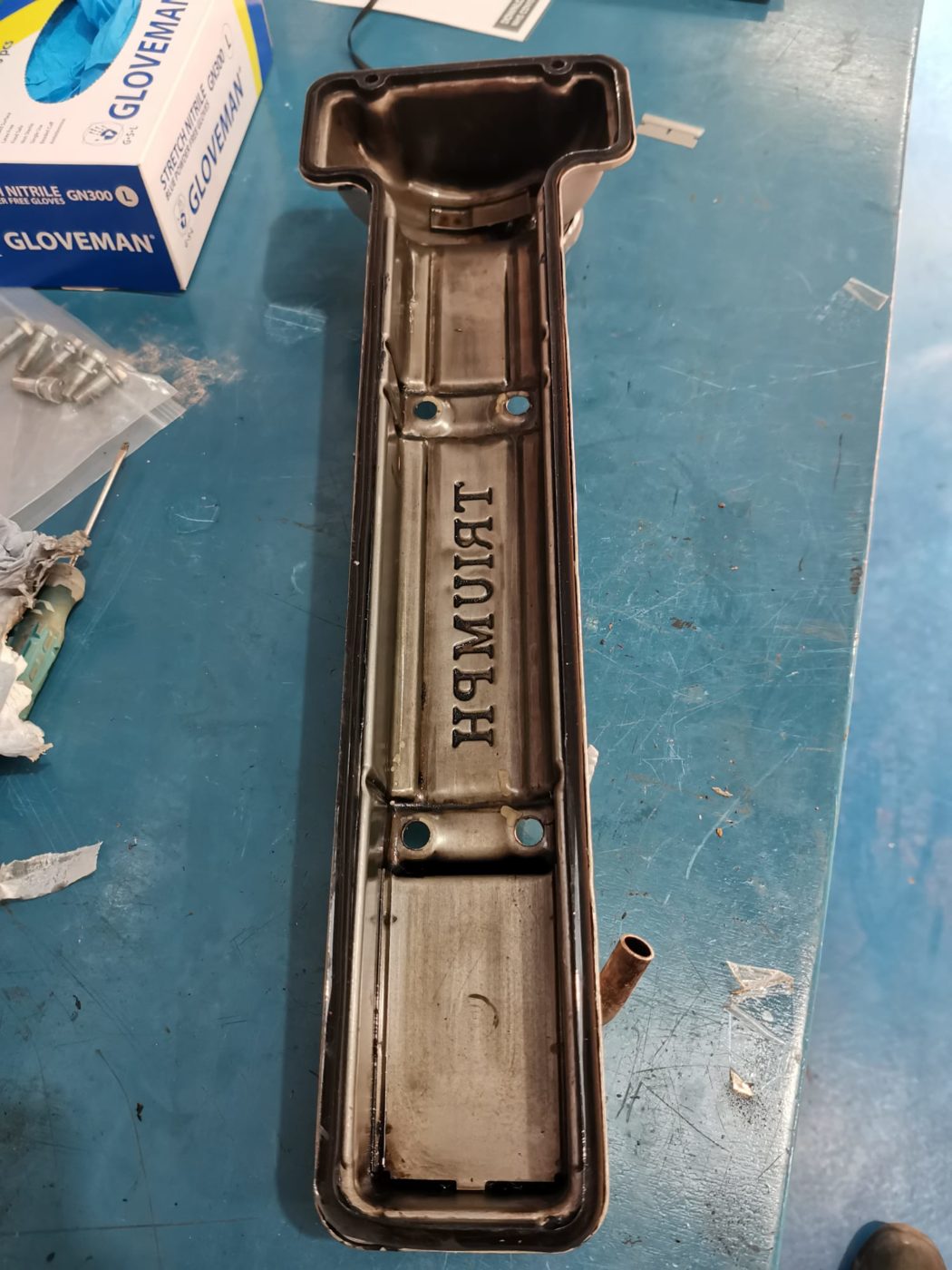 03 03 2021 Triumph Stag Rocker Cover changed by Tom 7 2