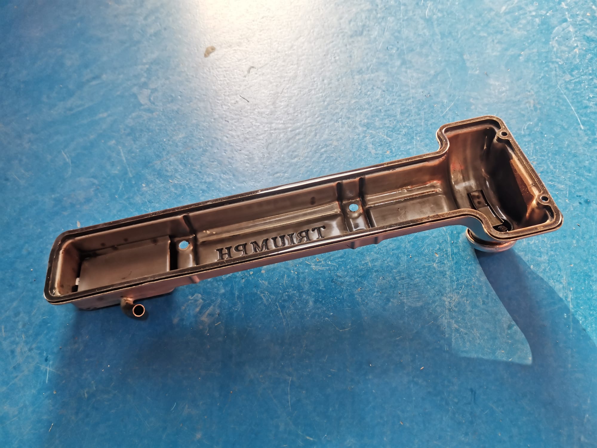 03 03 2021 Triumph Stag Rocker Cover changed by Tom 8 2