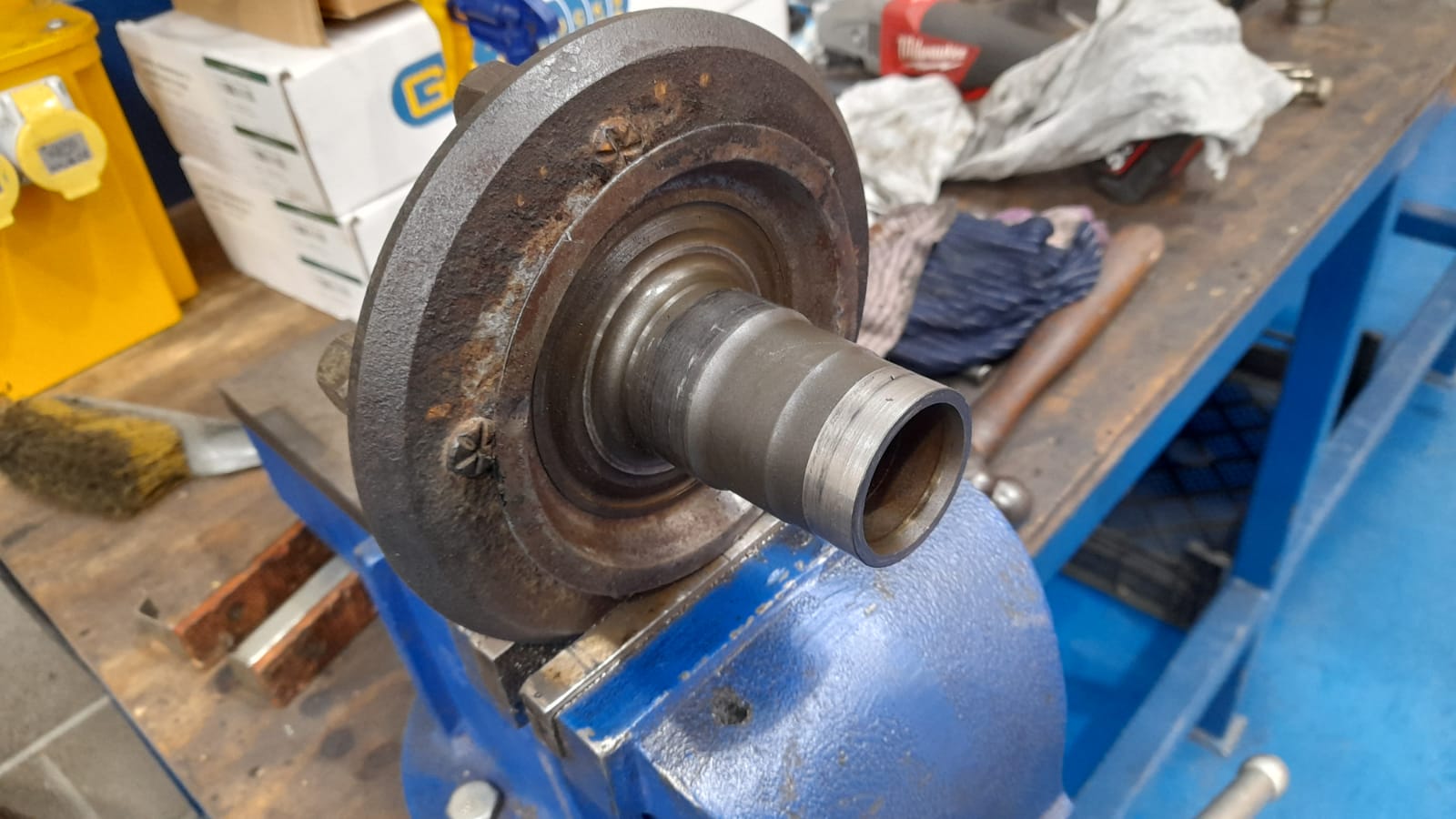 04032021 Daytona suspension bushings replaced 41 1