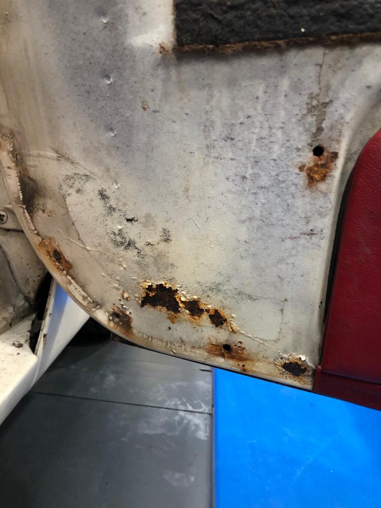 04032021 Jaguar MKVII rust correction on doors and door arches 13 1