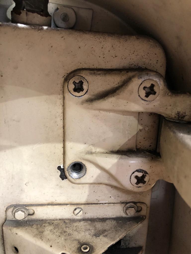04032021 Jaguar MKVII rust correction on doors and door arches 9 1