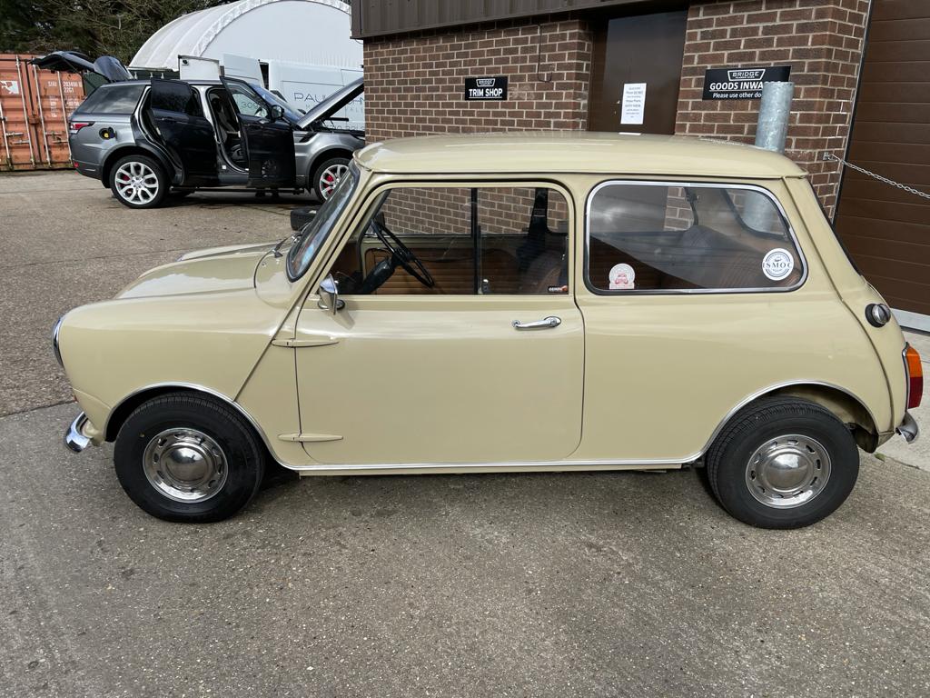 060321 1969 Austin Mini 3