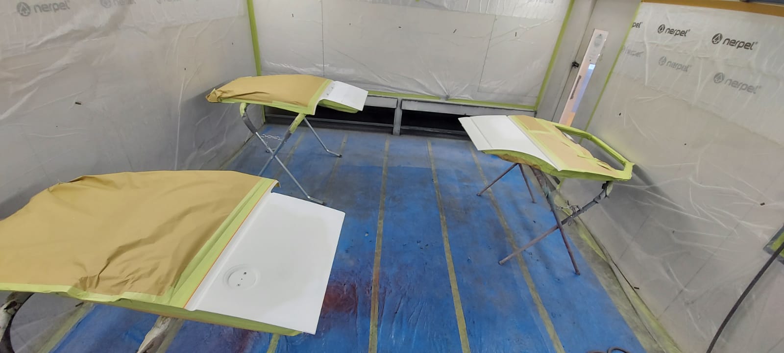 10 03 2021 vw t4 campervan doors masked and painted 10 1