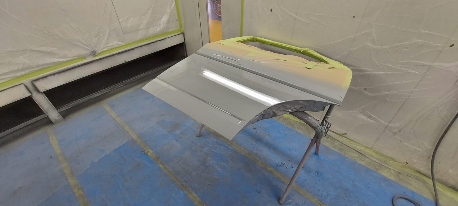10 03 2021 vw t4 campervan doors masked and painted 7 1