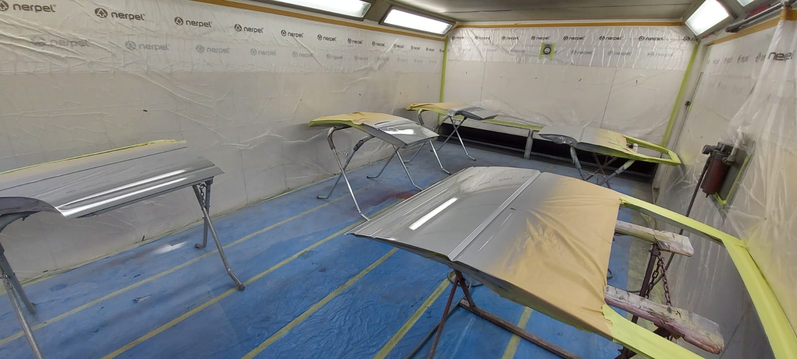 10 03 2021 vw t4 campervan doors masked and painted 9 1